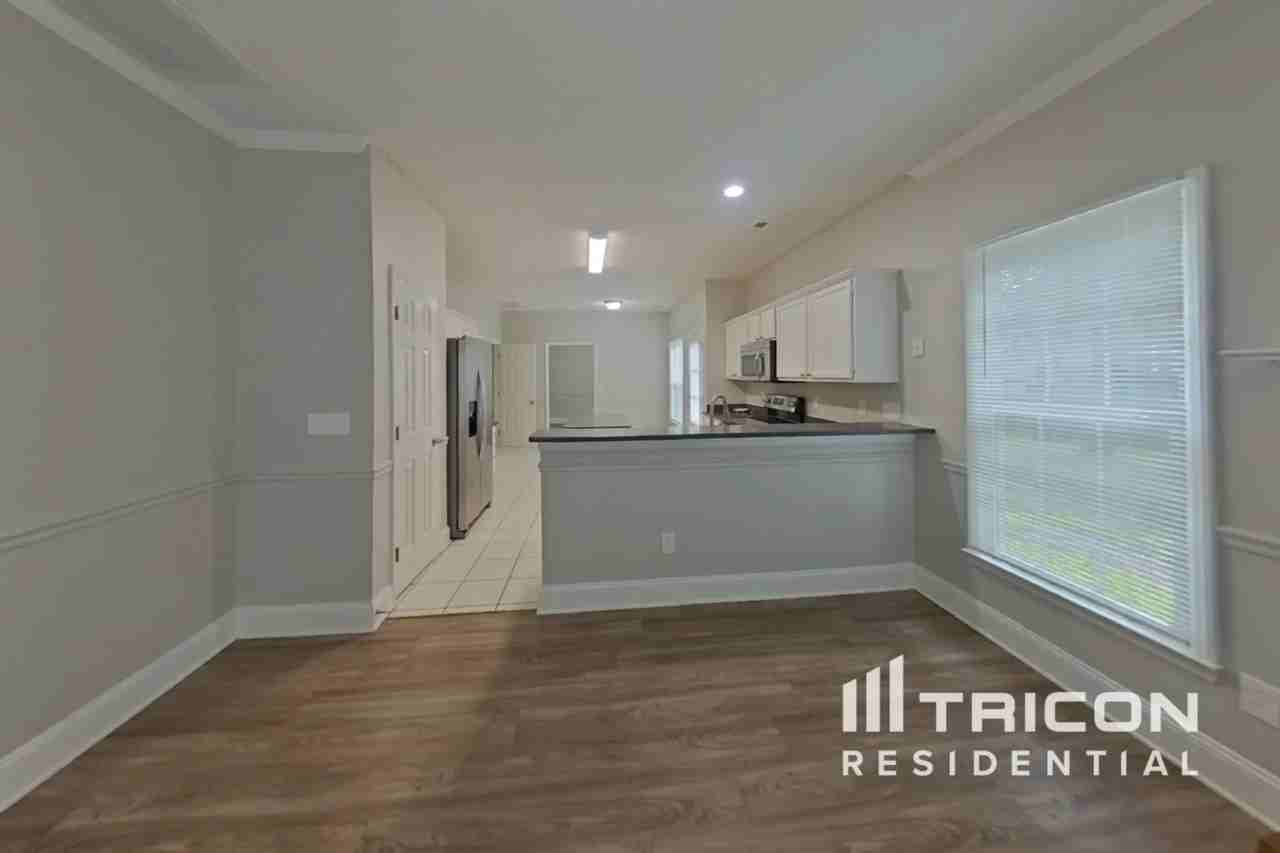 10913 Gladewater Drive Matthews NC - Photo 2 of 19