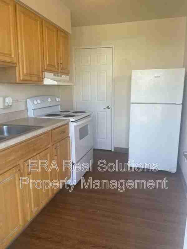 337 Mayfair Blvd - Photo 2 of 10