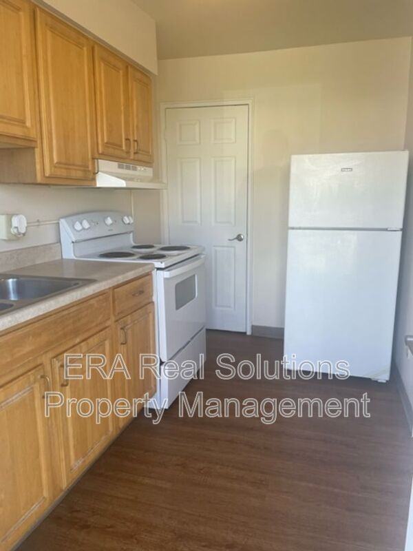 337 Mayfair Blvd - Photo 3 of 10