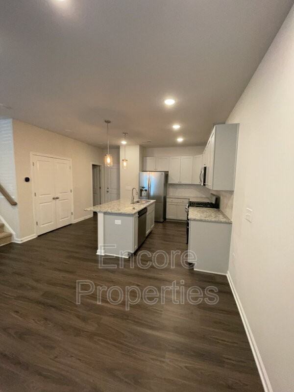 908 Robbie Jackson Ln - Photo 3 of 19
