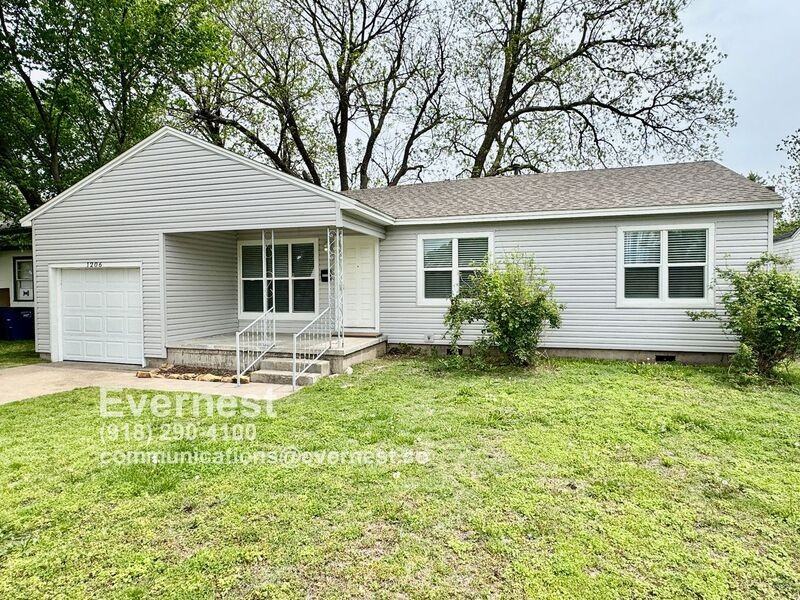 1206 A St Ne - Photo 2 of 39