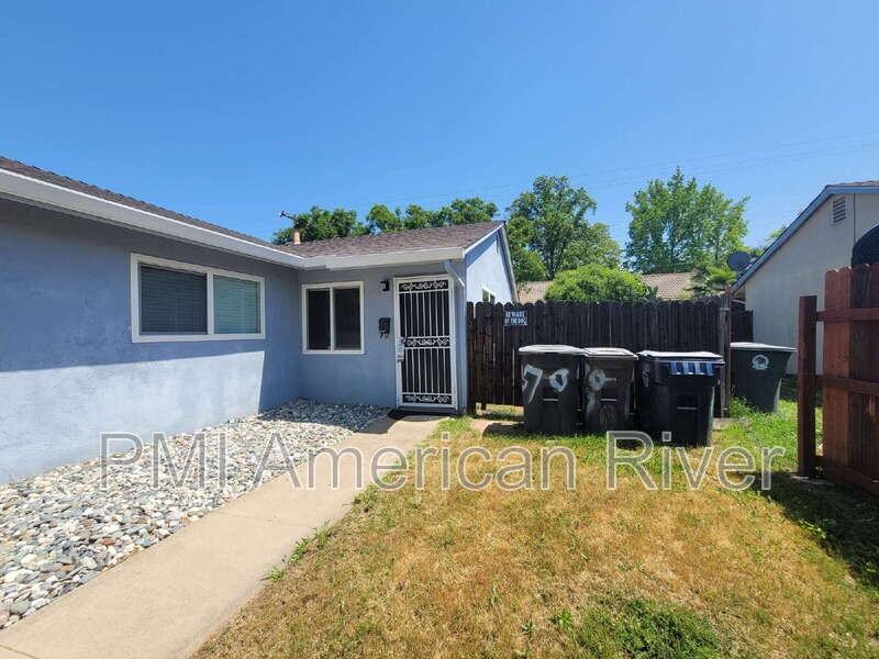 10370 S White Rock Rd - Photo 2 of 17