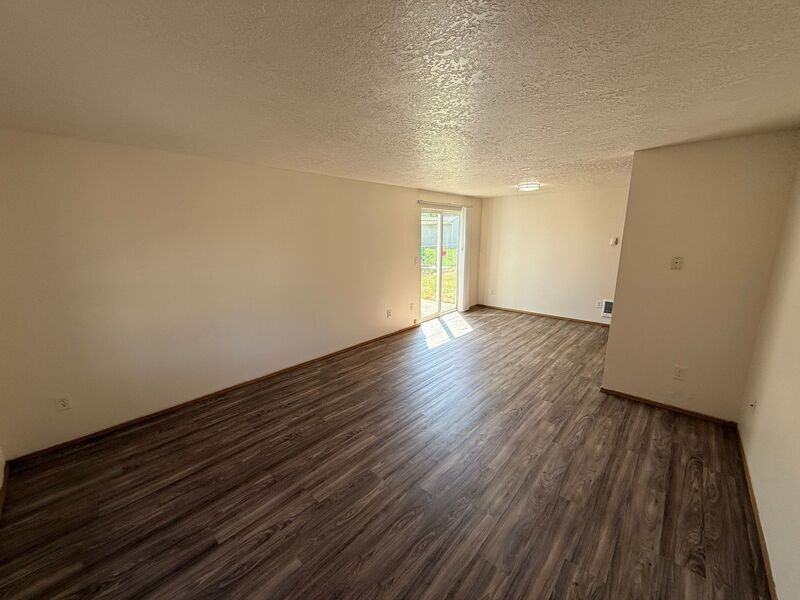 394 Shamrock St - Photo 2 of 26