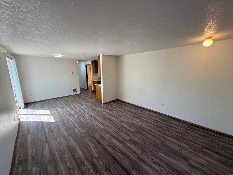 394 Shamrock St - Photo 3 of 26