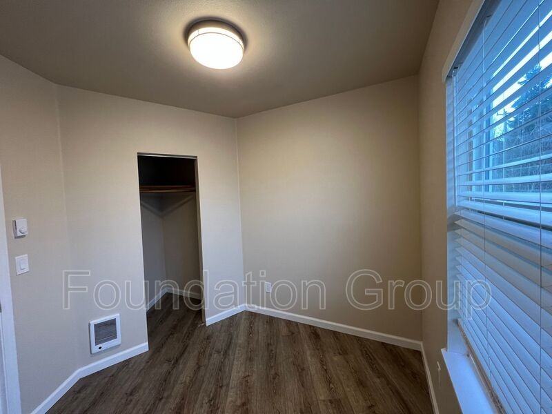842 Davis Pl S #12 - Photo 5 of 9