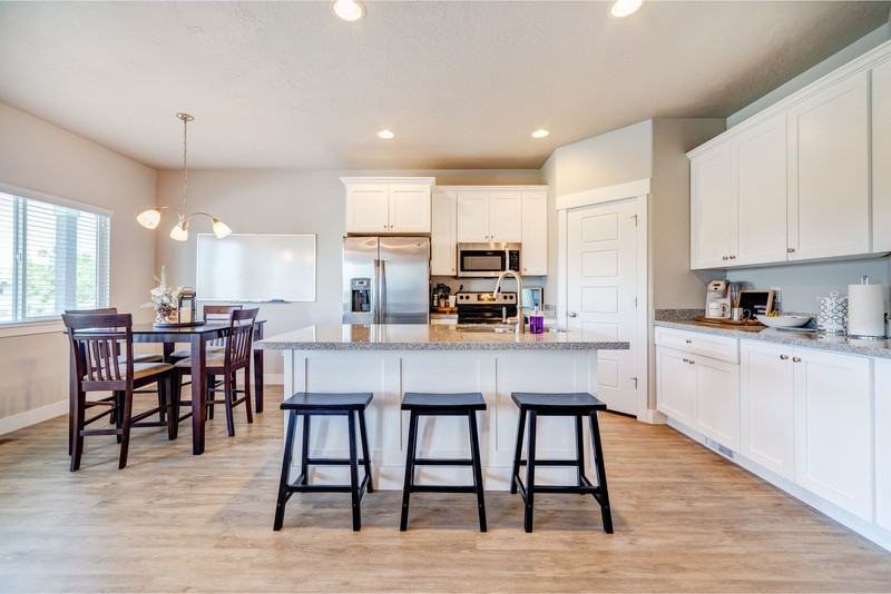 730 Sw - Photo 6 of 18
