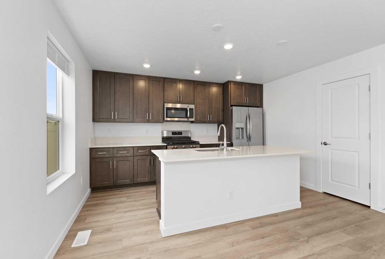6658 W Aileron St #NA - Photo 4 of 37