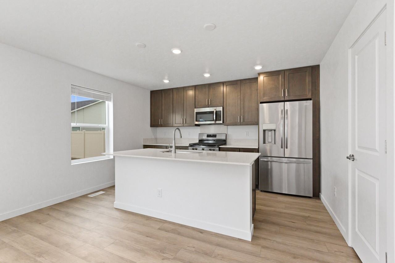 6658 W Aileron St #NA - Photo 7 of 37