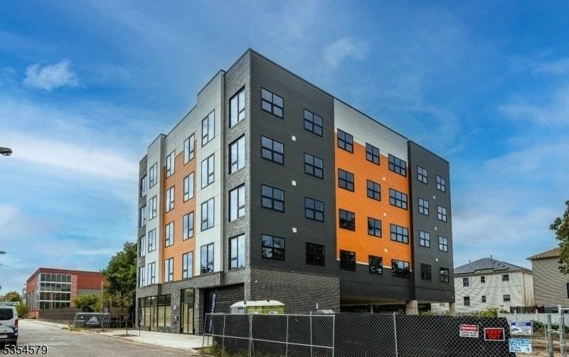 15 S 13th St #305 - Photo 3 of 14