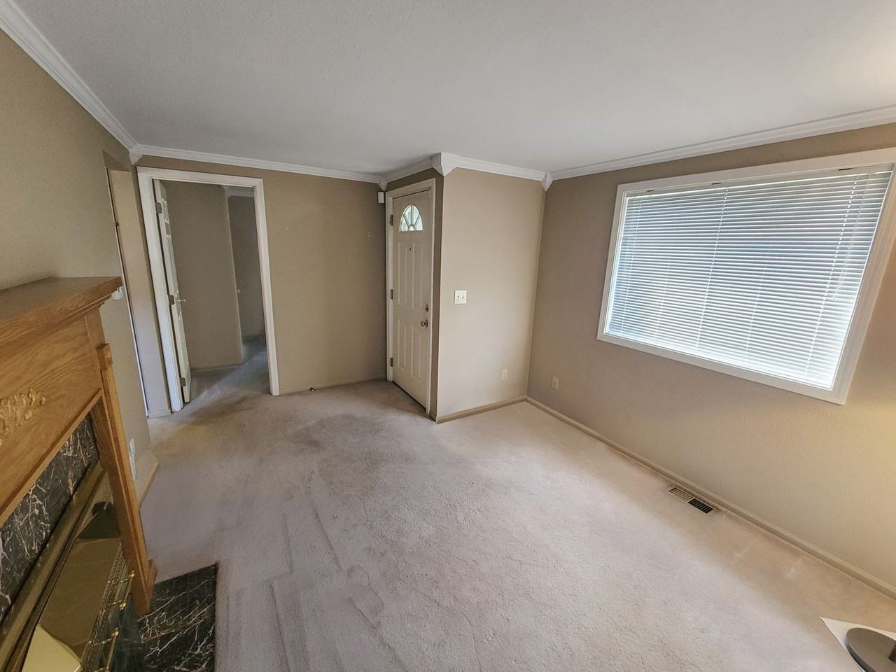1208 Juniper St - Photo 4 of 27