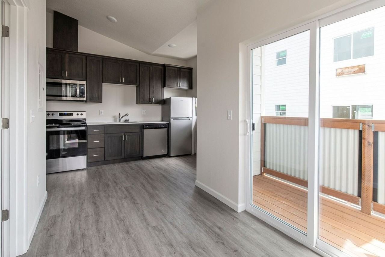 Plymouth Barracuda #2025-25-1724 - Photo 2 of 4