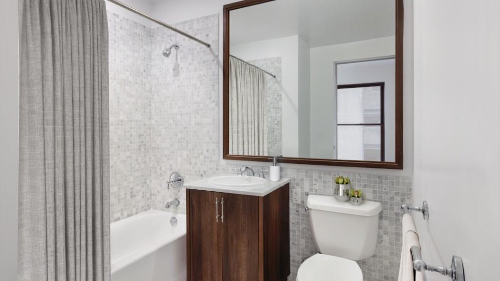 Wall St #8D - Photo 3 of 8