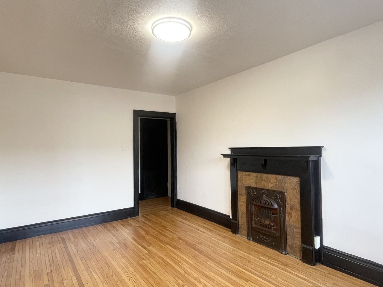 624 Main Street East #13 - Photo 3 of 9