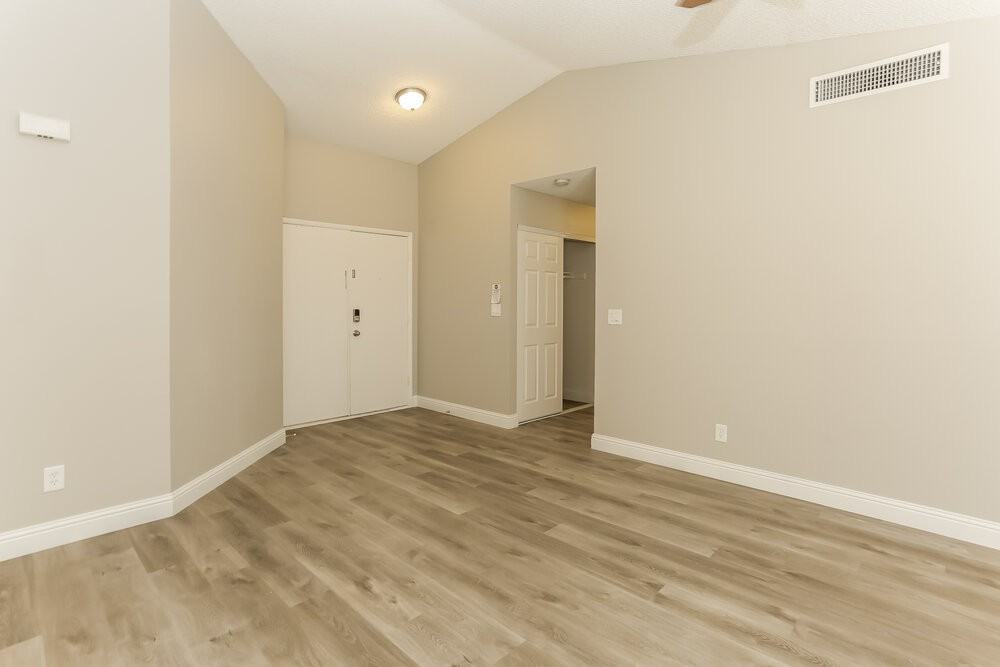 6533 Faith Peak Dr - Photo 4 of 16