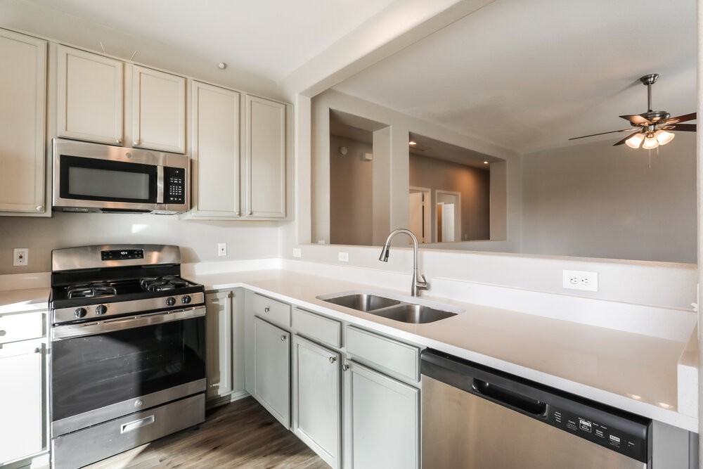 4728 W Calatrava Ln - Photo 7 of 16