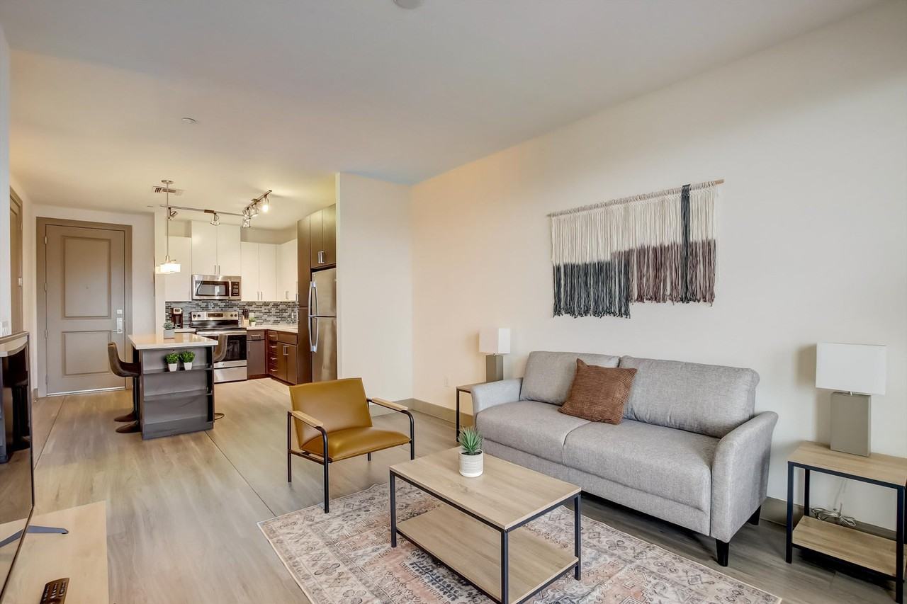 555 N College Ave #1014603P - Photo 3 of 31