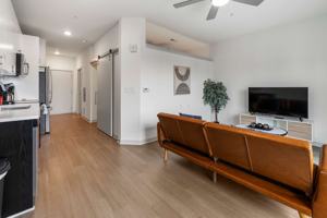 featured image of 633 East Main Street