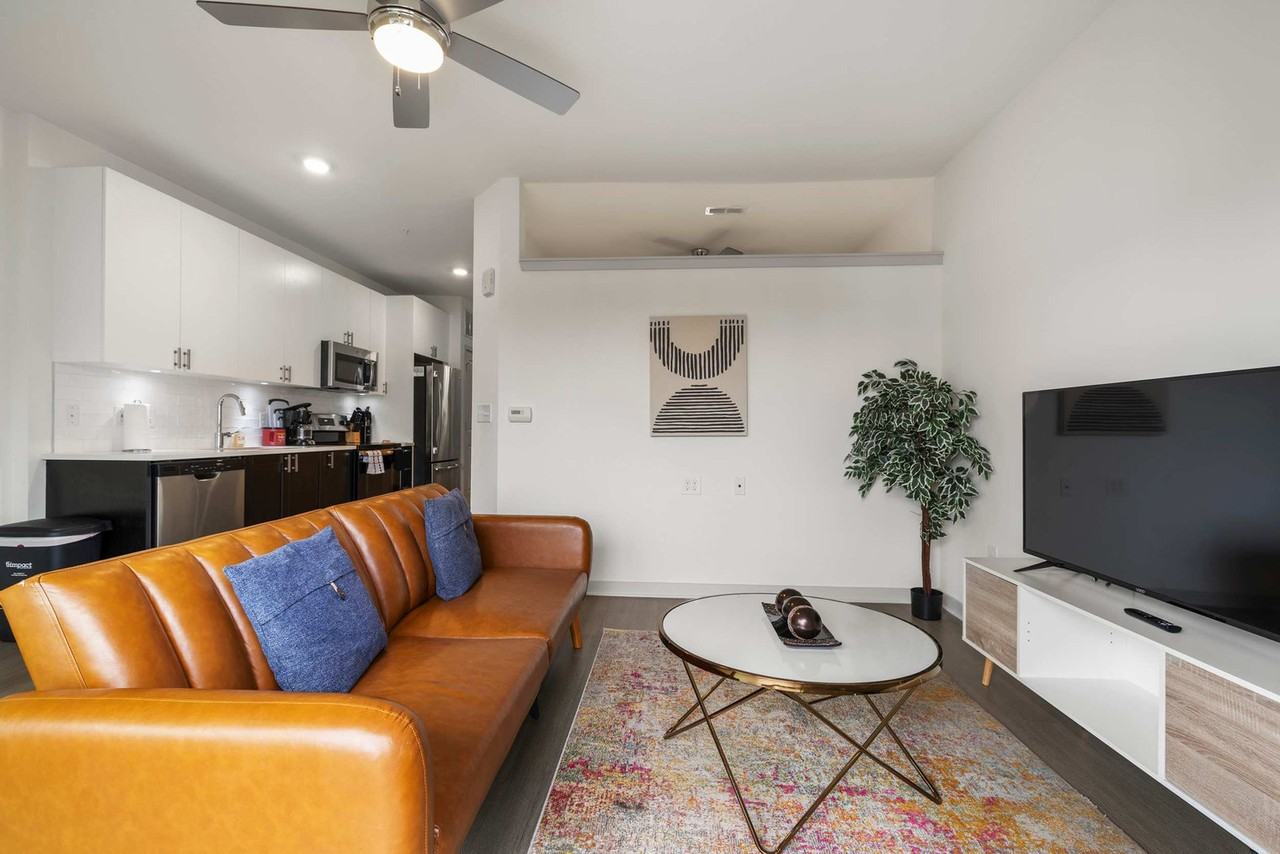 633 East Main Street - Photo 2 of 50