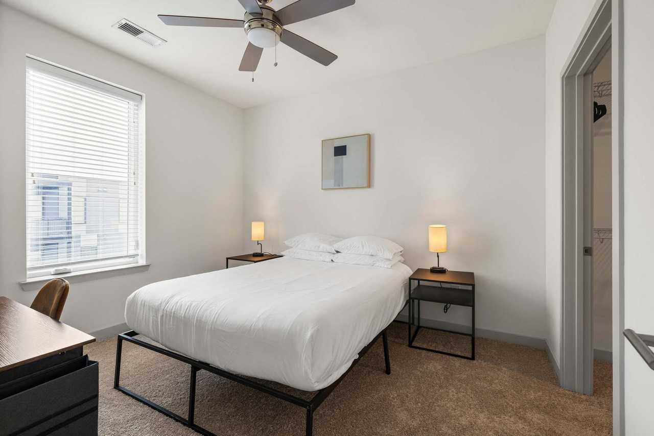 633 East Main Street - Photo 7 of 31