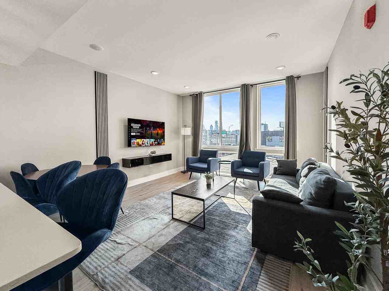 626 North Delaware Avenue - Photo 4 of 63