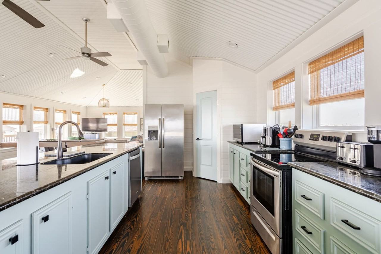 907 S Cove #1223255P - Photo 6 of 50