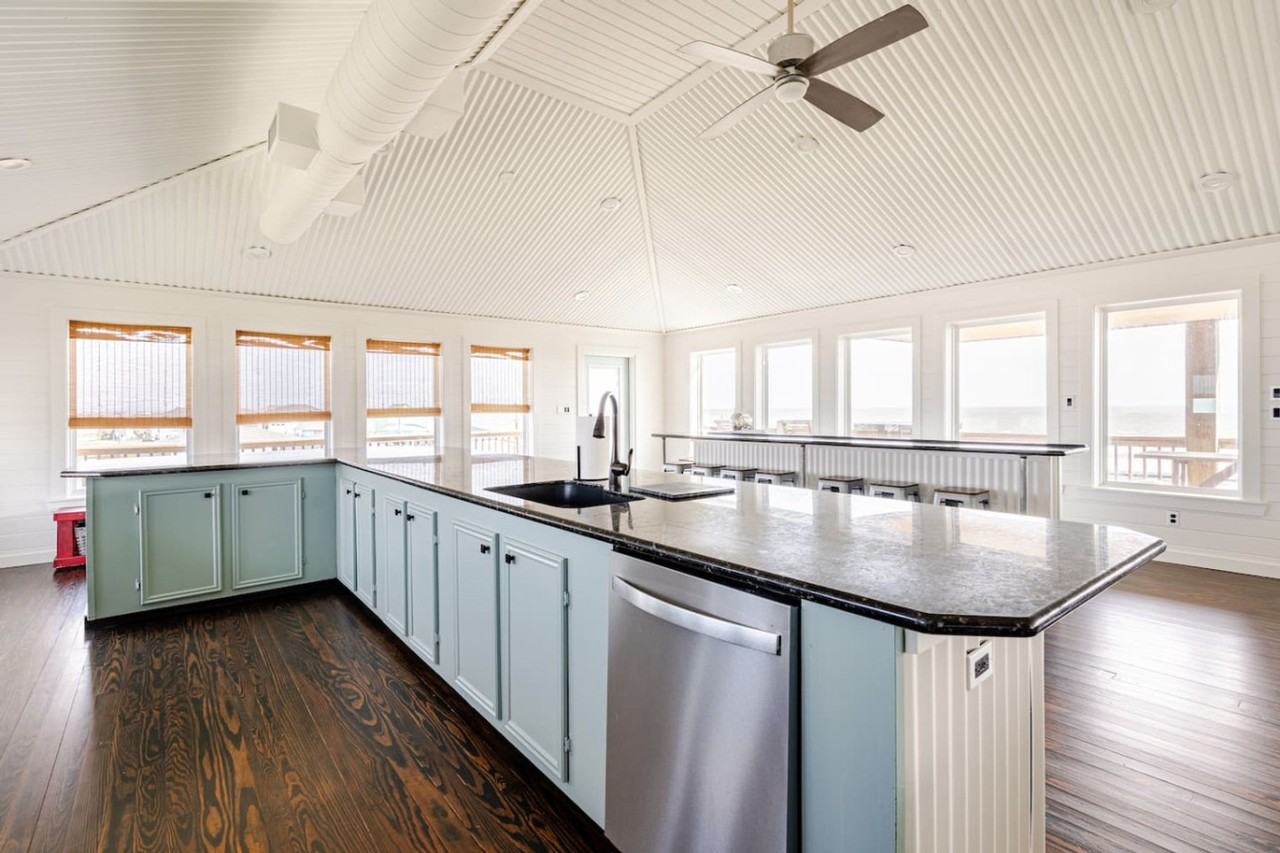 907 S Cove #1223255P - Photo 7 of 50