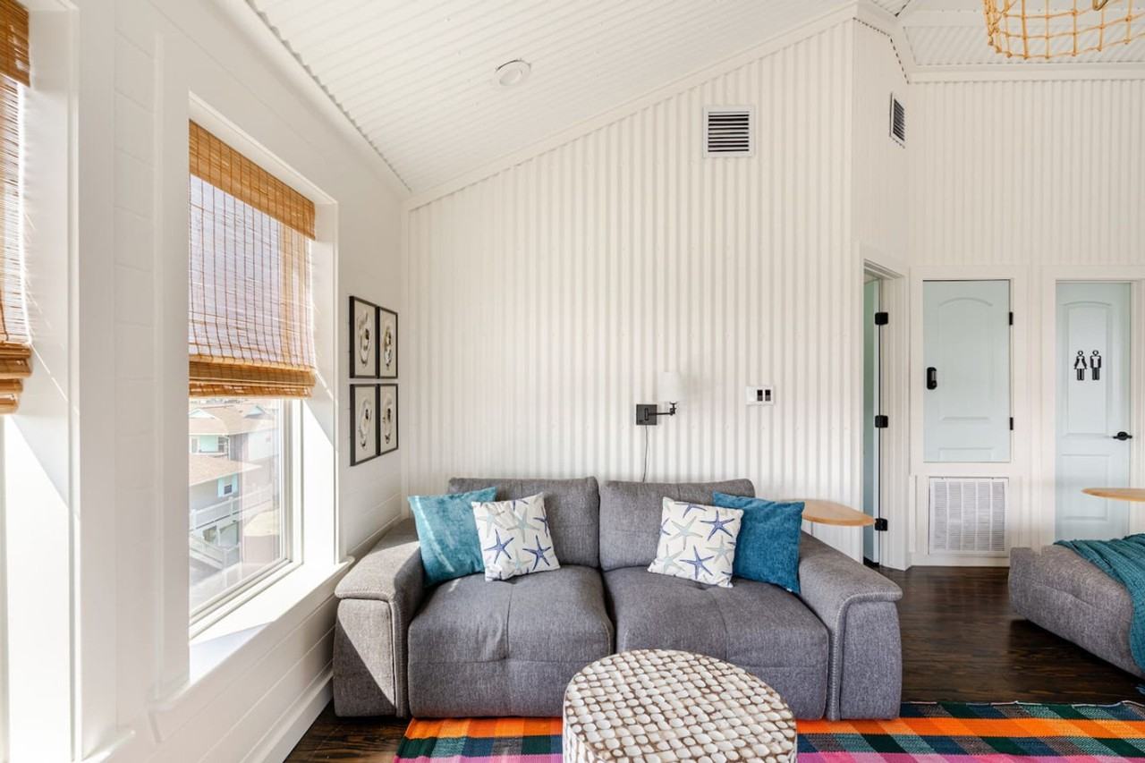 907 S Cove #1223255P - Photo 4 of 50