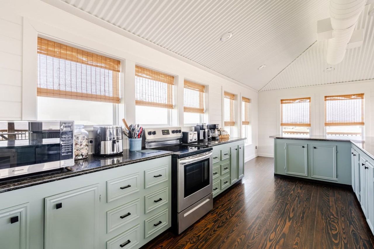 907 S Cove #1223255P - Photo 5 of 50