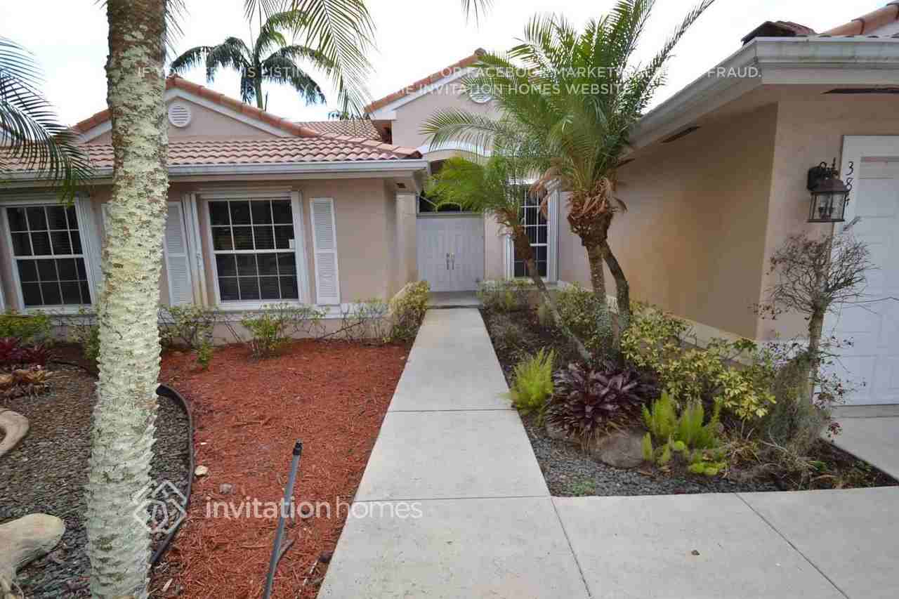 384 Sw 188th Ave - Photo 2 of 28