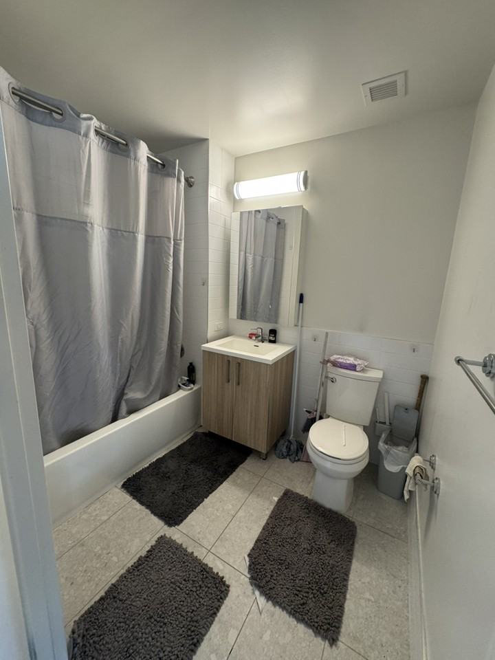 575 Exterior St - Photo 2 of 5