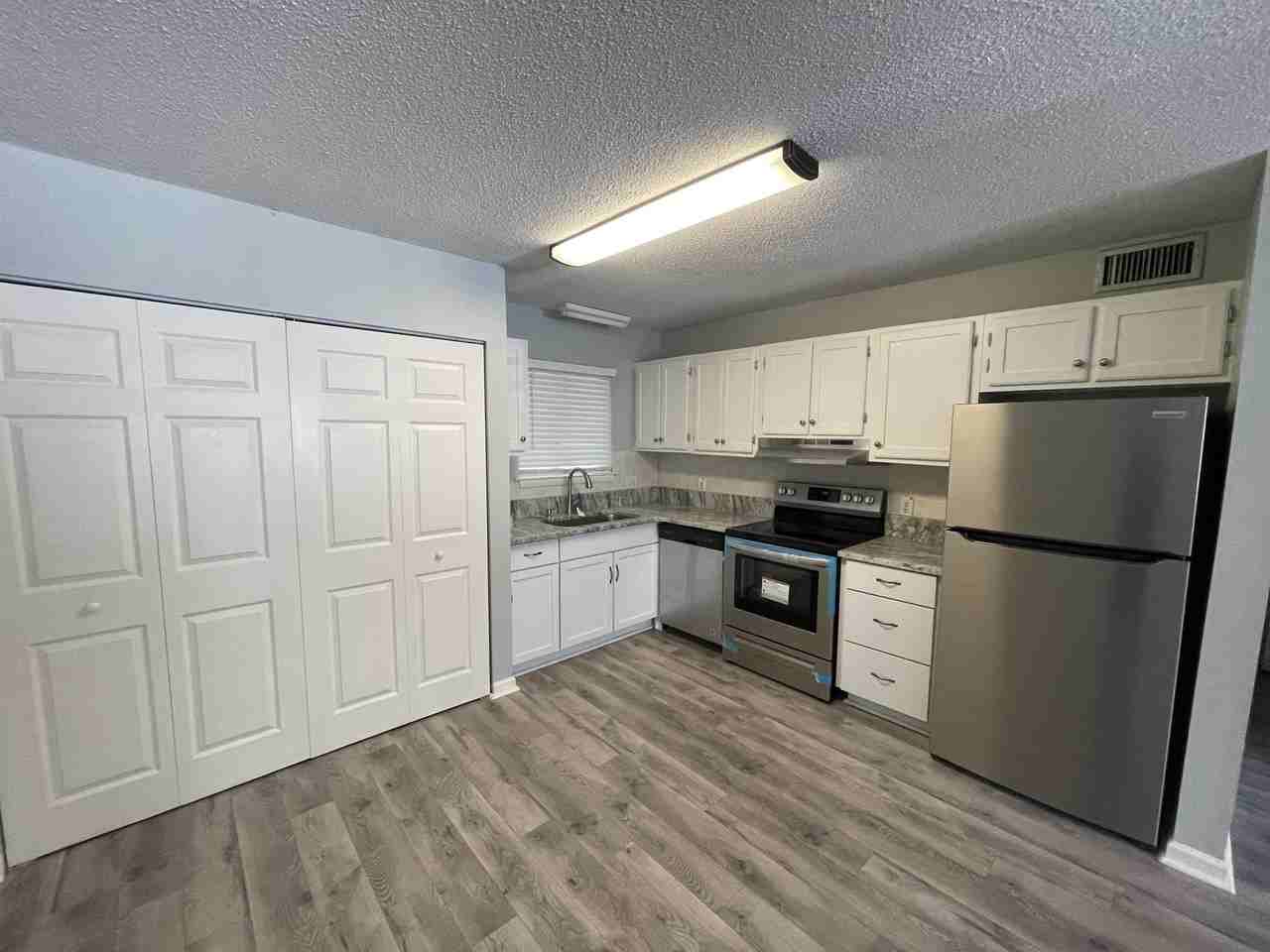 201 College Blvd E #1