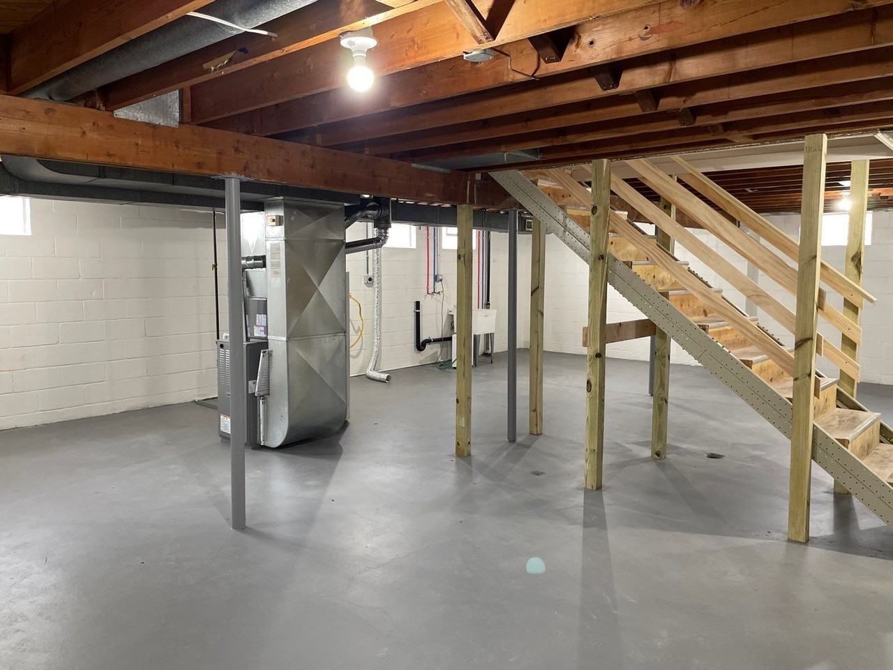 912 Davis Ave - Photo 3 of 50