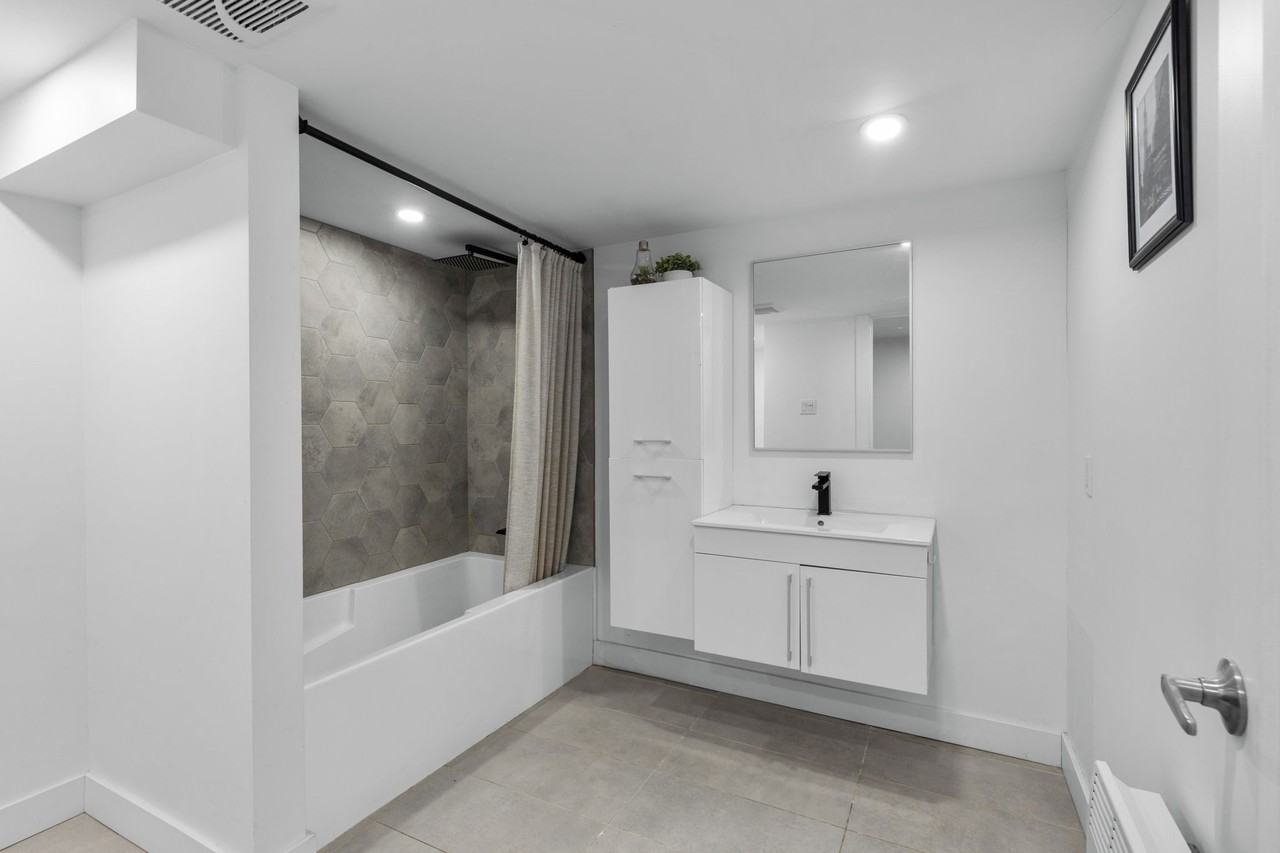 2357 Boulevard Rosemont #A - Photo 7 of 12