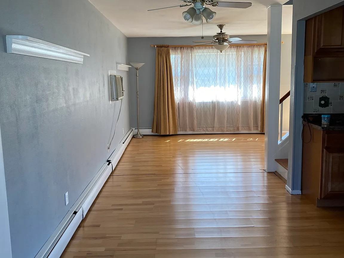 19 West Francis Street - Photo 3 of 9