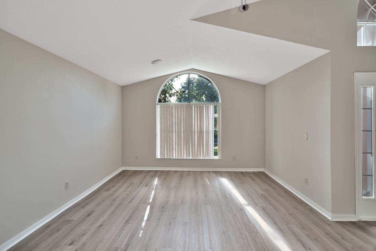 13223 Chattanooga Ln - Photo 2 of 19