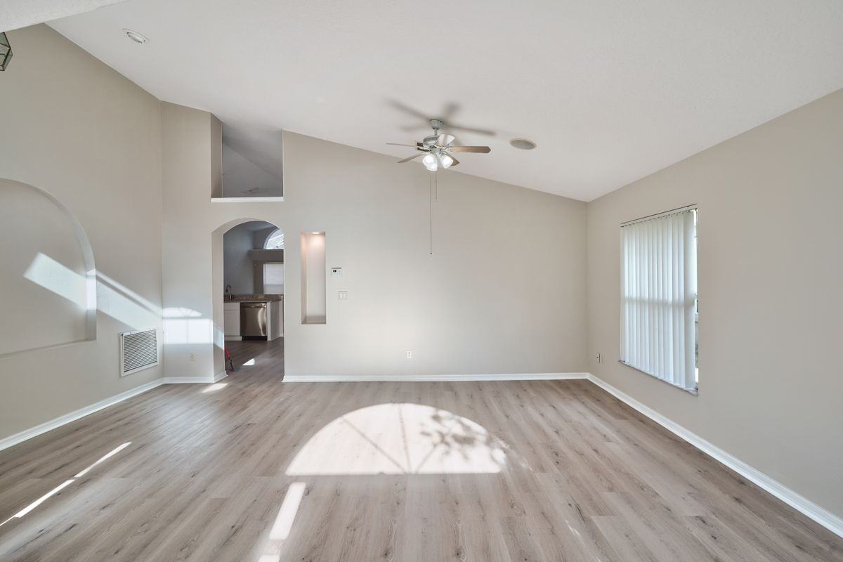 13223 Chattanooga Ln - Photo 3 of 19