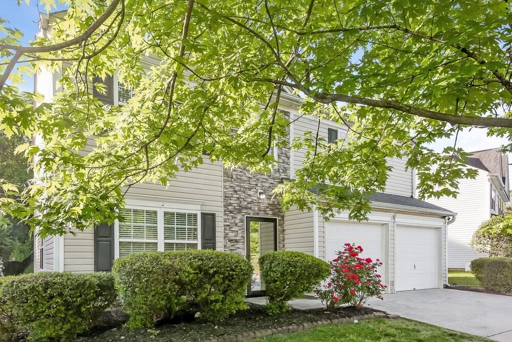 4525 Staffordshire Ln - Photo 4 of 16