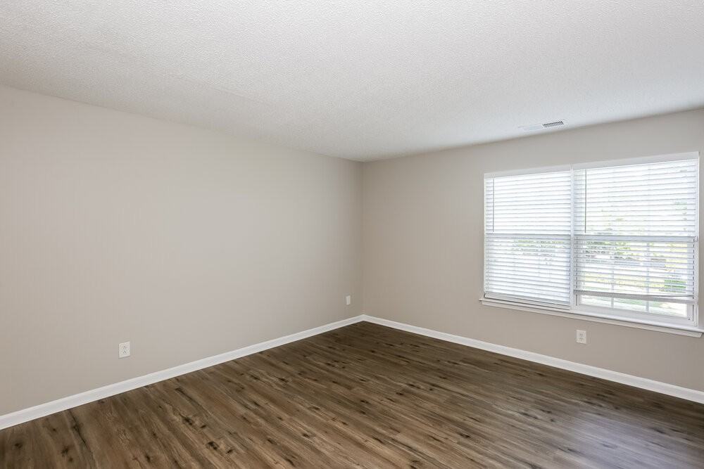 4525 Staffordshire Ln - Photo 6 of 16