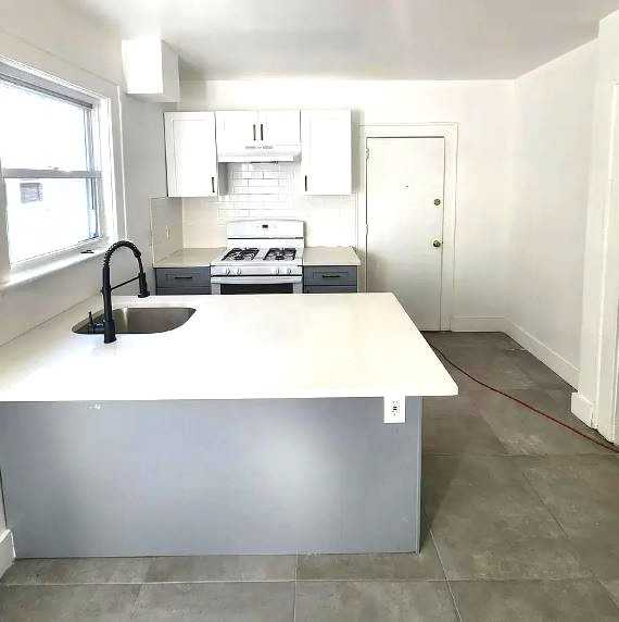 182-184 Chancellor Avenue #1 - Photo 2 of 8