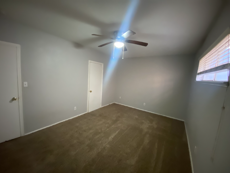 1617 S Van Buren St #4 - Photo 3 of 8