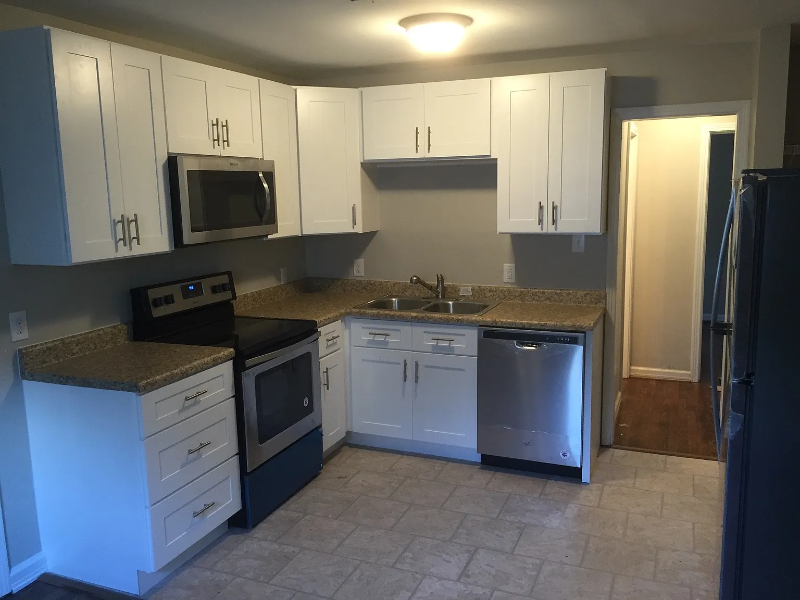 613 Wicker St - Photo 2 of 17