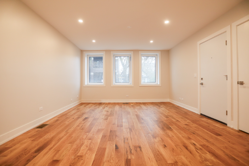 2308 W Foster Ave #1 - Photo 6 of 13