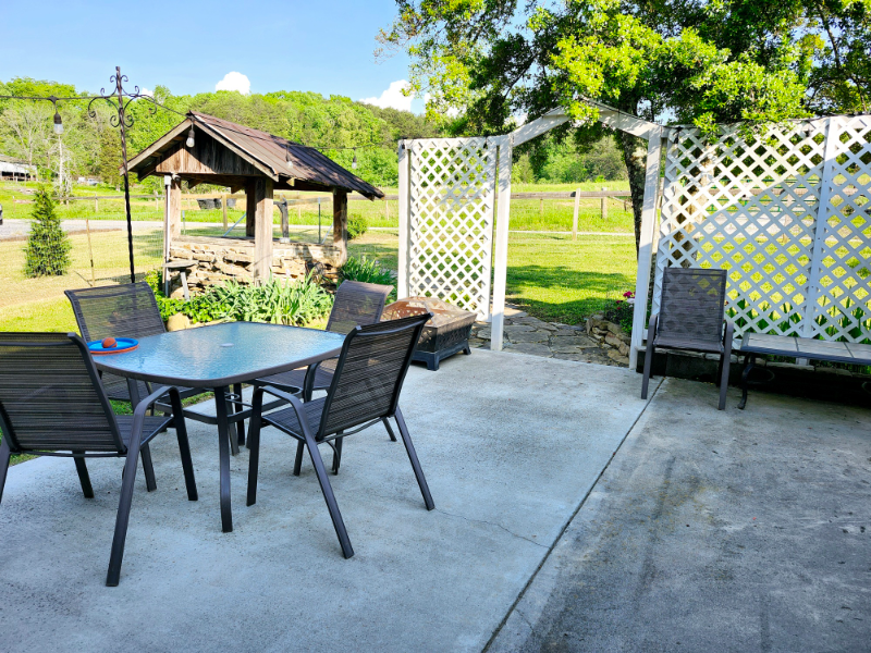 7055 Tomotley Rd - Photo 2 of 10