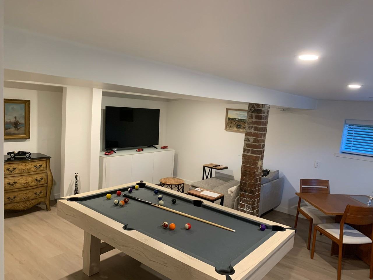 5750 Seaview Road - Photo 2 of 10