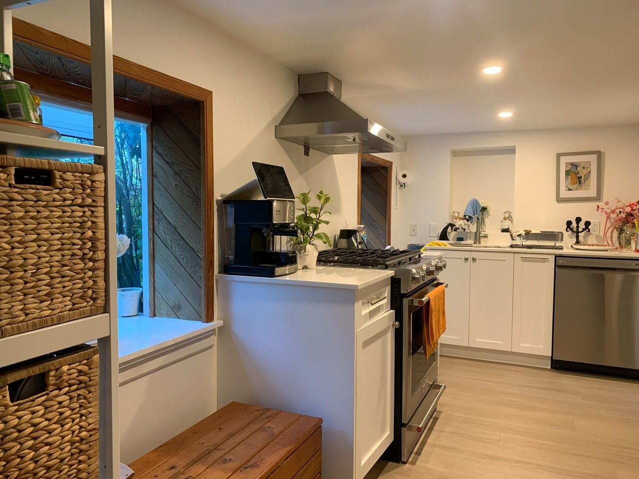 5750 Seaview Road - Photo 3 of 10