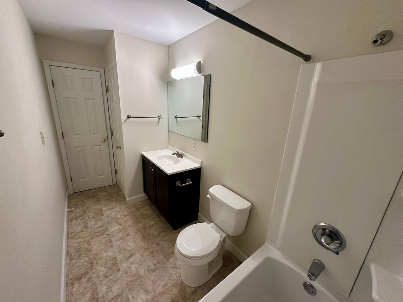 2060B Hideaway Dr - Photo 5 of 7