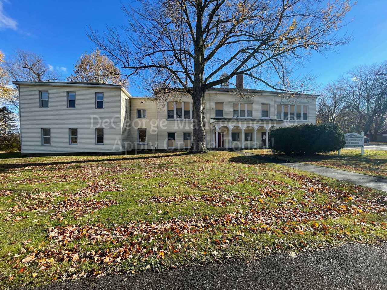 Lake Country Gardens - Photo 3 of 20