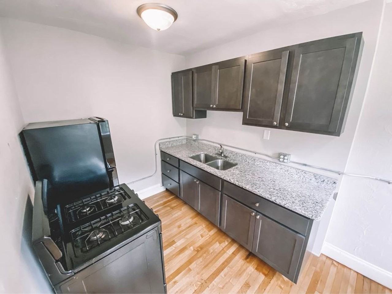 University Crossing II - Photo 6 of 9