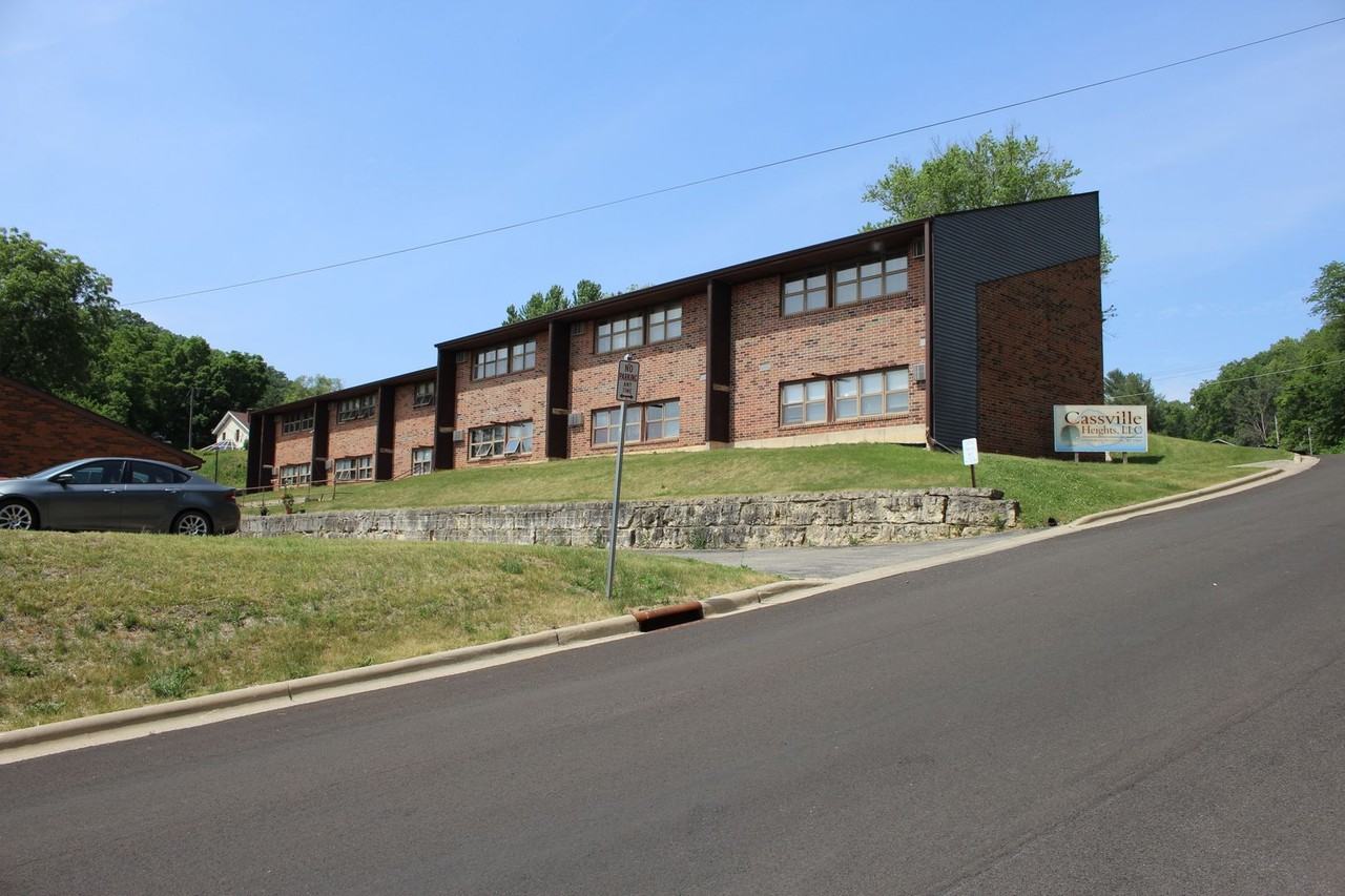 Cassville Heights Apartments - Photo 3 of 35