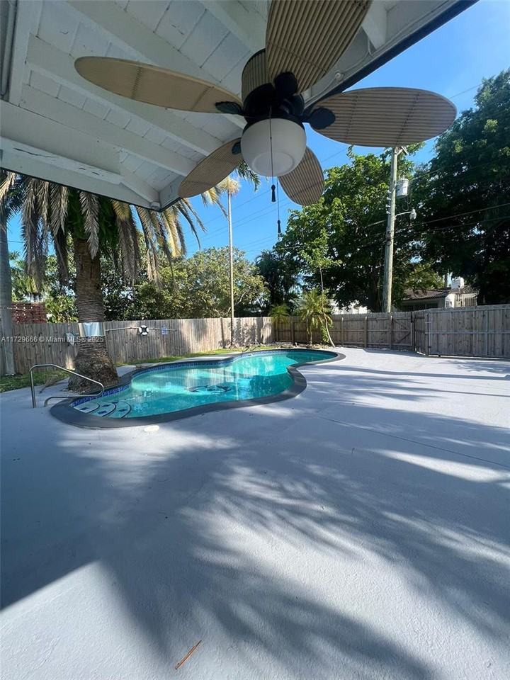 944 Polk Street #NA - Photo 2 of 9